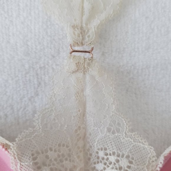 SOLD- Victoria's Secret Pink- Date Pushup Bra 32C - Picture 10 of 16